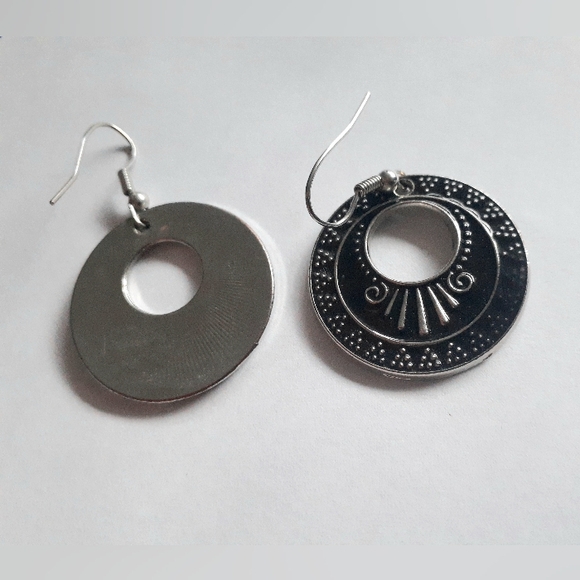 2/$15! Art deco style circle dangle vintage statement earrings - Picture 4 of 4